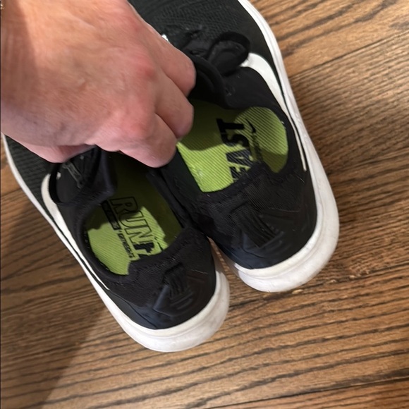 Women's  Black Nike Sneakers - Picture 4 of 6